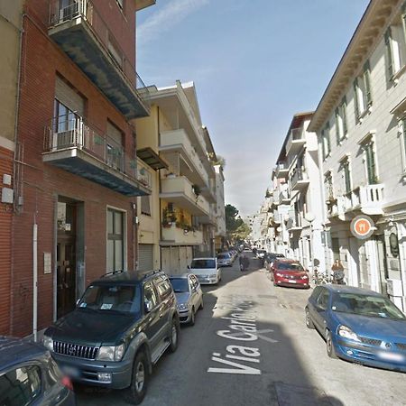 Buscine Home Pescara Centro - Palma Gratuita In Lido Attrezzato Kültér fotó