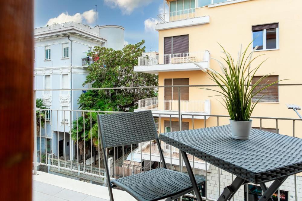 Buscine Home Pescara Centro - Palma Gratuita In Lido Attrezzato Kültér fotó